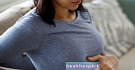 妊娠中の腹痛：最初の数週間から最後の学期までのこの痛みの症状と原因