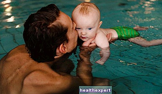 Базен за бебе: савети, предности и информације о неонаталном пливању