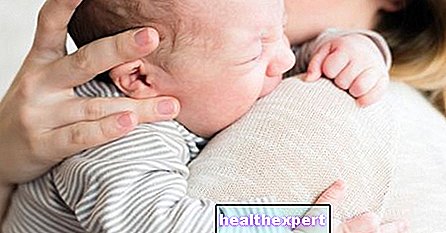 Родителство - Повръщане при новородено: причини, средства и кога да се притеснявате